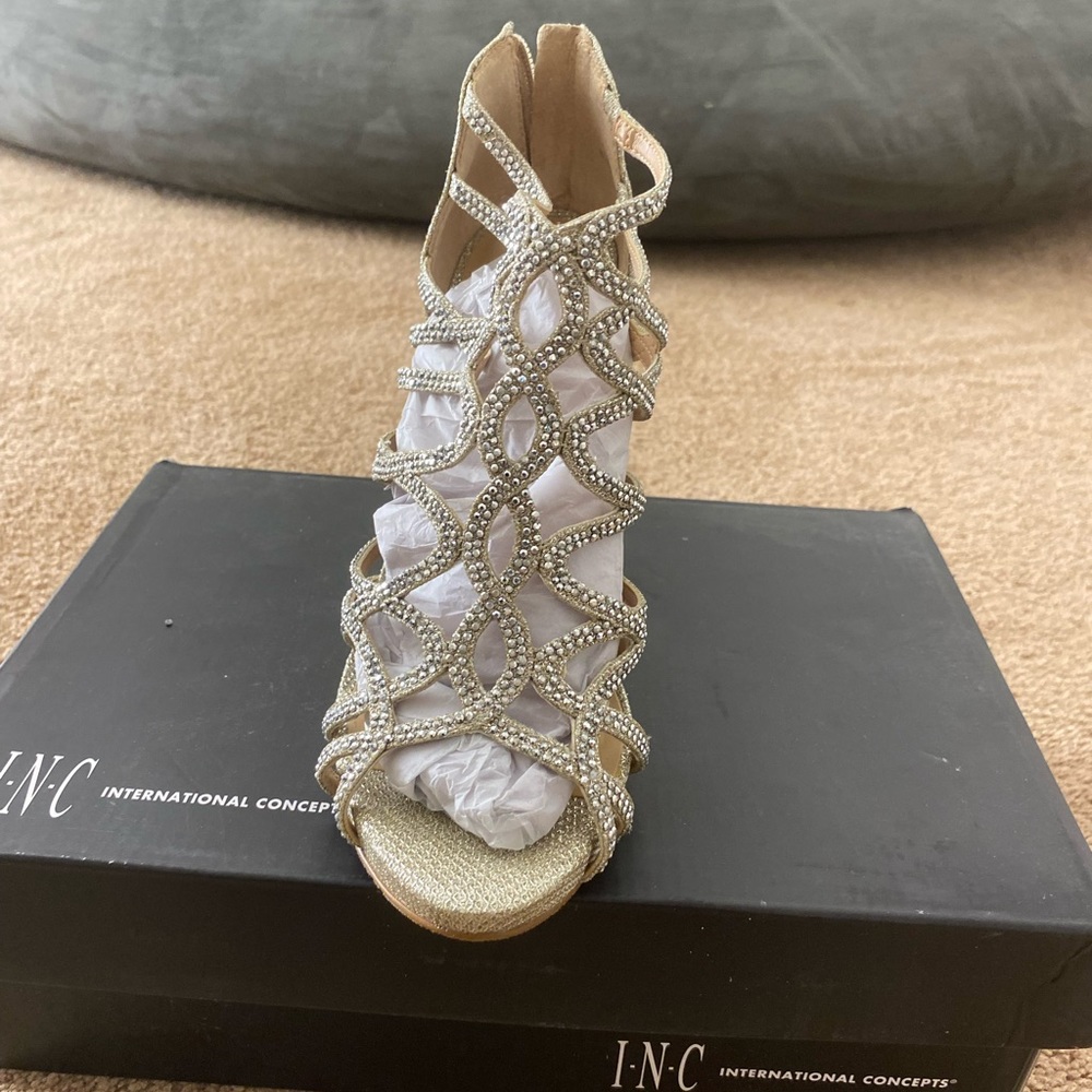 Formal shoe